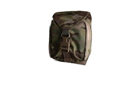 Erebus industries Freeman Medical pouches, Ifak, Molle pouch. Front view.  Mounted onto plate carrier. multicam pattern, model wearing.