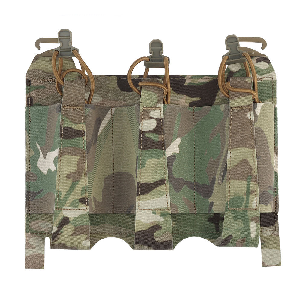 erebus industries urban assaulter triple magazine placard for 556 magazines, for chest rigs and plate carriers, 556 magazines inserted in mag pouch, front side in multicam pattern