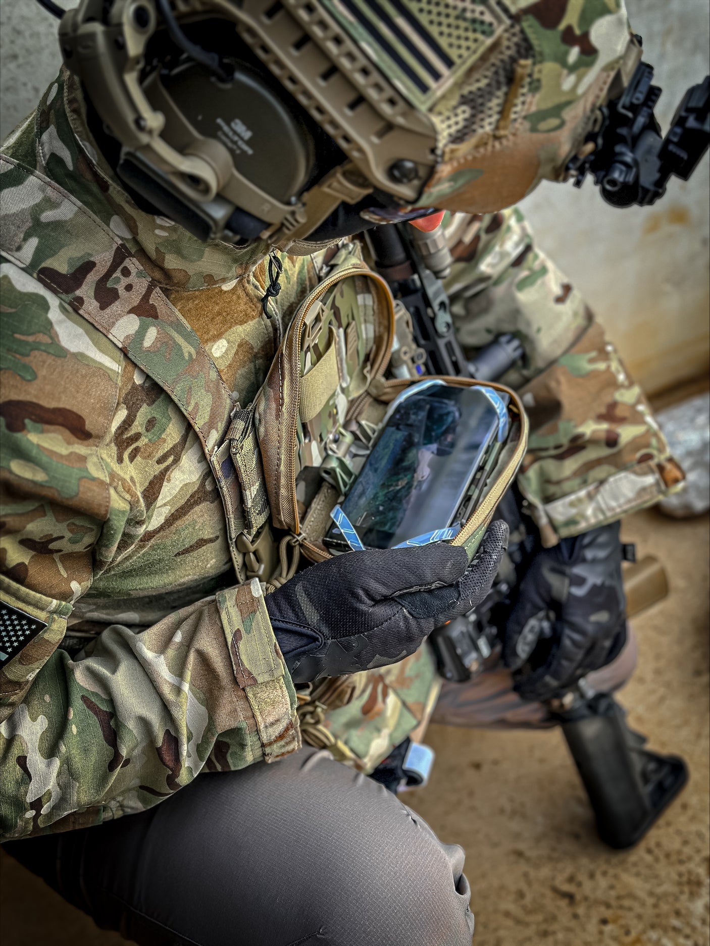 atak pouch set Product display open mounted