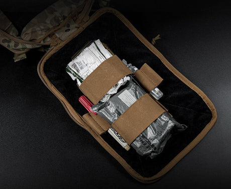 Erebus industries IFAK insert tybe B, Front view close up, Medical supplies in sleeve, Insert for medical pouches. Mounted onto medical pouches. in coyote color.
