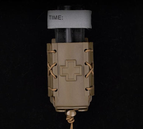 Erebus industries RC series Tourniquet pouch, front view, medical pouches. Tourniquet inserting in pouch. 