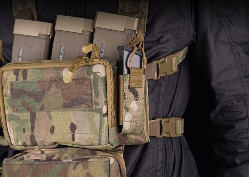 erebus industries MKII Chest Rig Side in multicam pattern, side view close up of pistol magazine pouch, pistol magazine inserted into pouch, 556 mags inserted into triple 556 magazine pouch