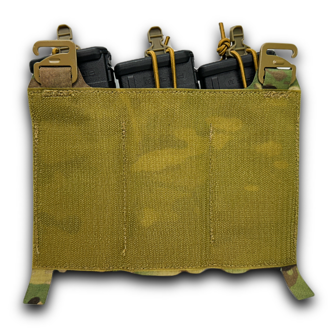 erebus industries urban assaulter triple magazine placard for 556 magazines, for chest rigs and plate carriers, 556 magazines inserted in mag pouch, in multicam pattern, back side